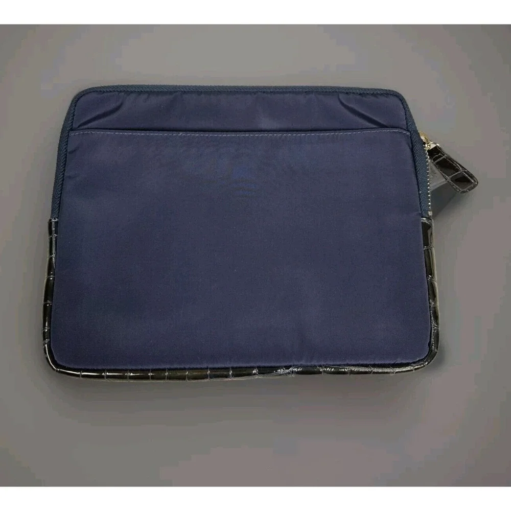 Brighton Nylon Leather Cosmetic Travel Case Clutch Pouch Bag Navy Silver Luxury